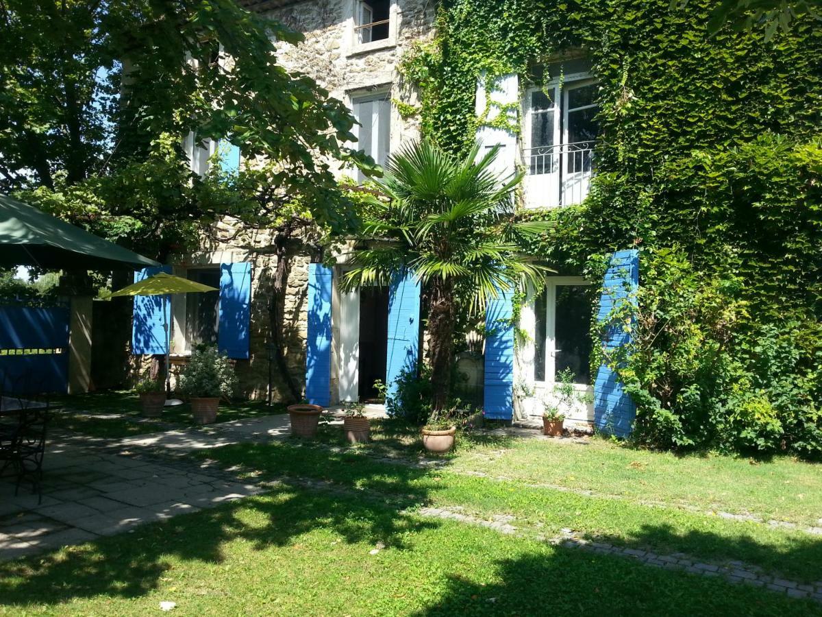 Le Mas Des Platanes Entraigues-sur-la-Sorgue Екстер'єр фото